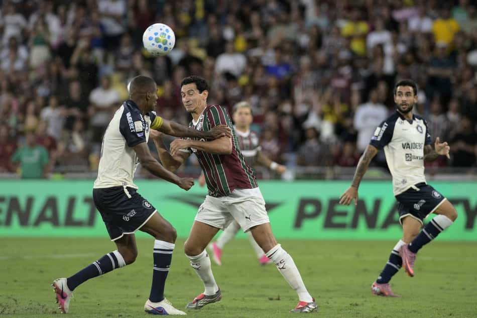 Ganso em ação contra o Remo no Maracanã