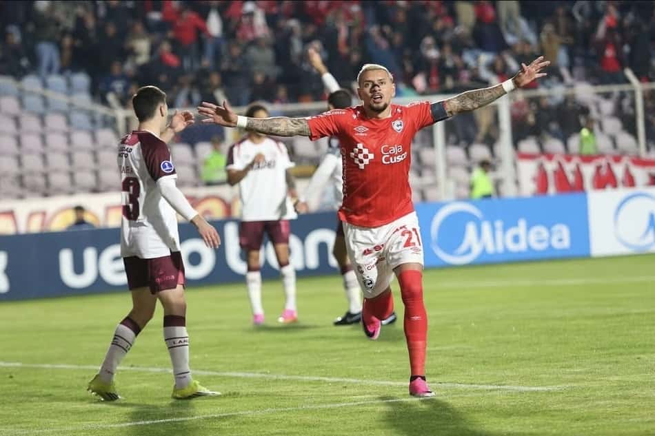 Garcés, artilheiro do Cienciano