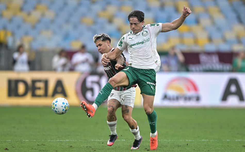 RJ - RIO DE JANEIRO - 15/08/2026 - BRASILEIRO A 2026, FLUMINENSE X PALMEIRAS - Giay jogador do Palmeiras durante partida contra o Fluminense no estadio Maracana pelo campeonato Brasileiro A 2026.