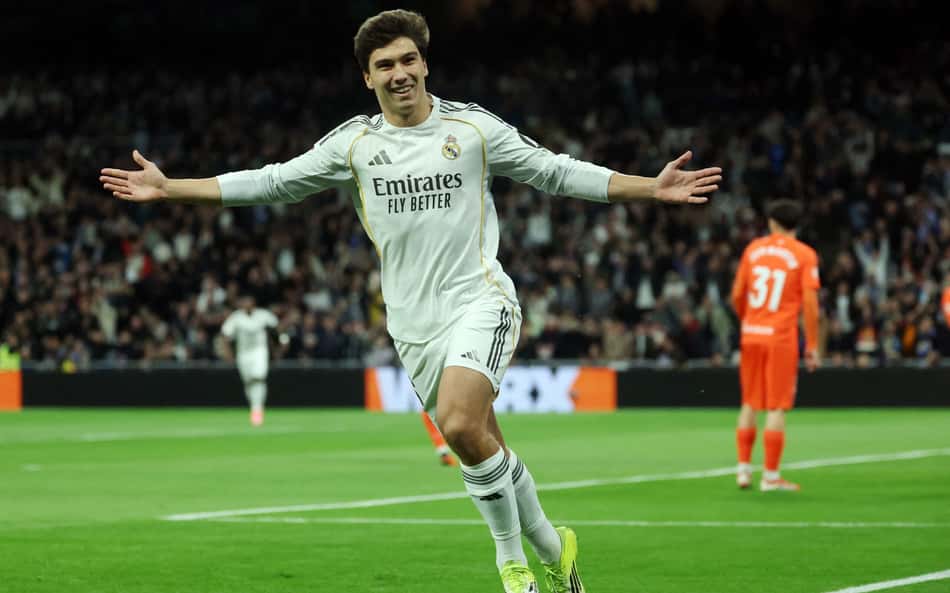 Gonzalo García comemora gol do Real Madrid contra a Real Sociedad, pela La Liga
