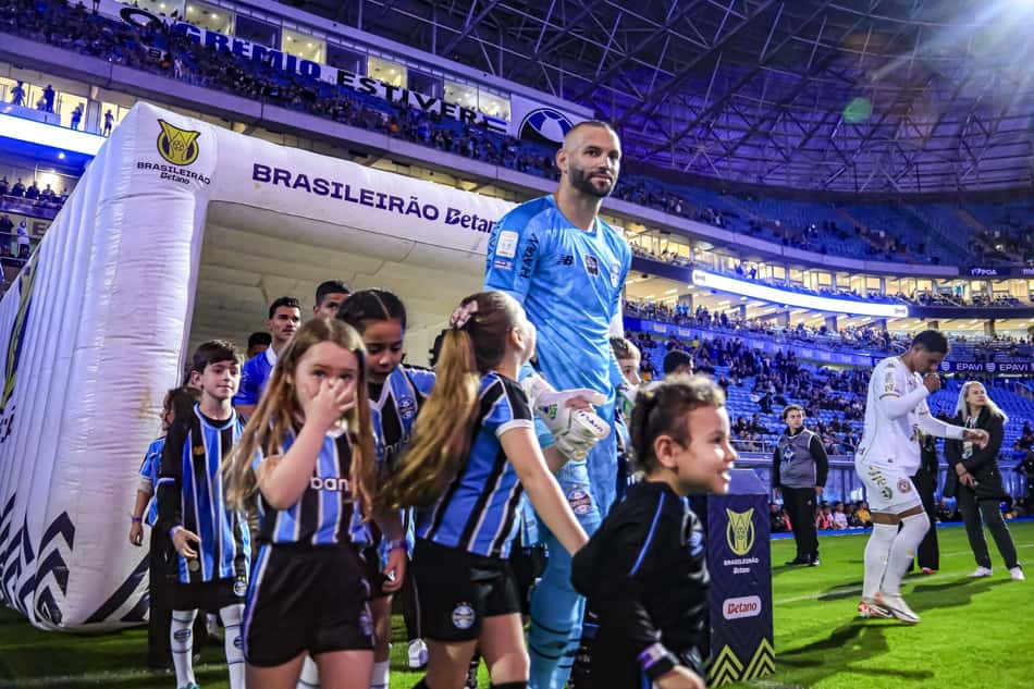 Partida entre o Gremio e a Chapecoense, valida pela 25a rodada do Campeonato Brasileiro da Serie A de 2026, realizada na Arena do Gremio, em Porto Alegre, neste domingo, 30 de agosto de 2026.