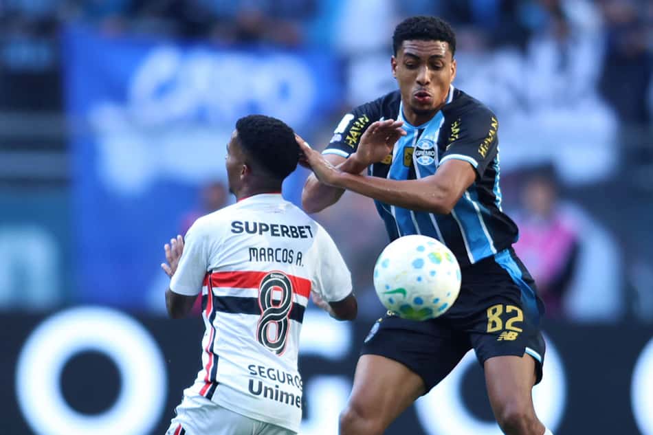 Grêmio e São Paulo pelo Campeonato Brasileiro