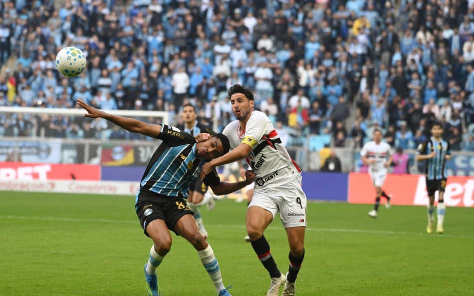 Grêmio e São Paulo em campo