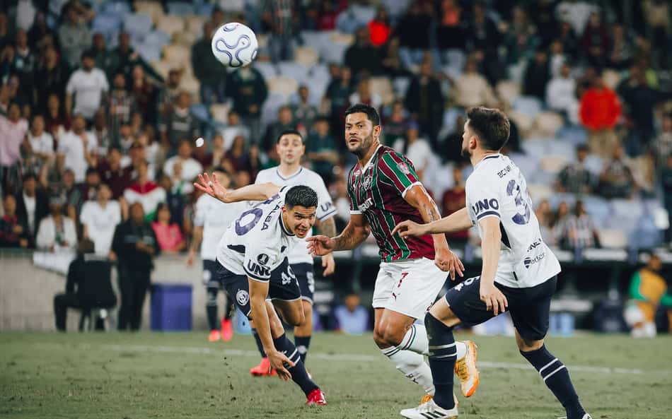 IA aponta resultados de Fluminense na Libertadores e São Paulo na Sul-Americana