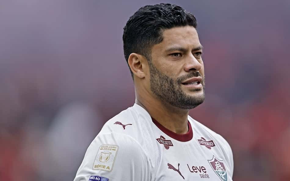 Hulk antes de jogo contra o Athletico