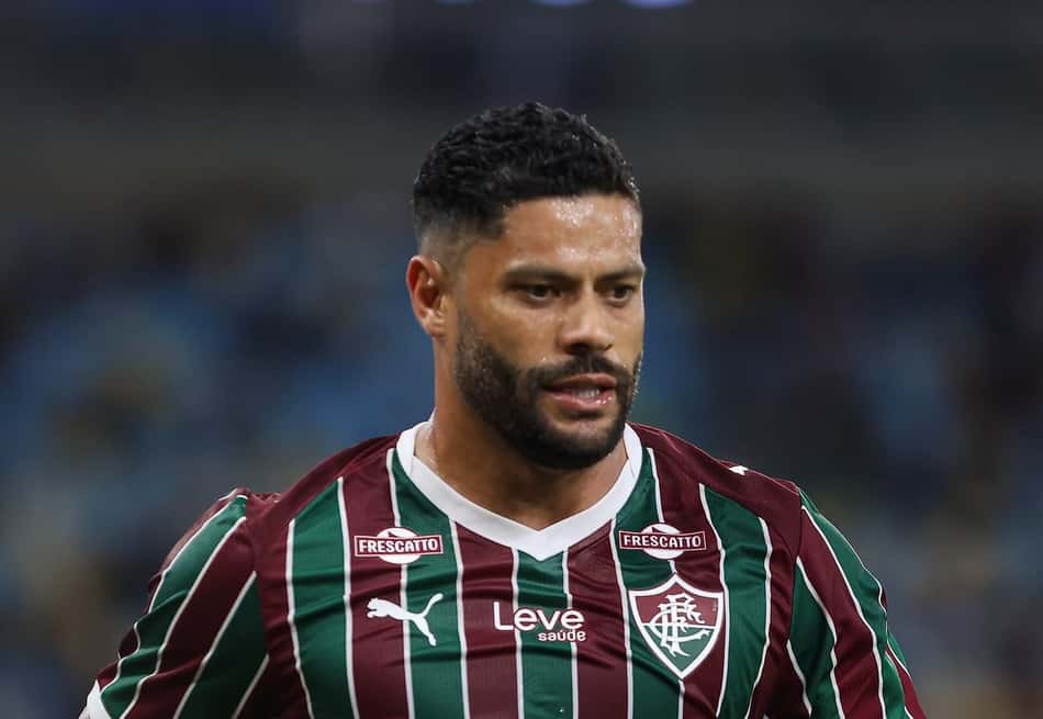 Hulk em ação pela primeira vez com a camisa do Fluminense em amistoso