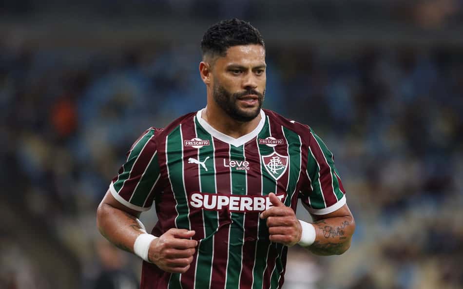 Hulk em ação pela primeira vez com a camisa do Fluminense em amistoso