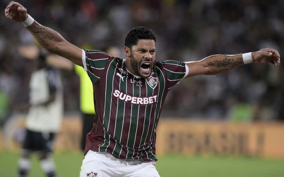 Hulk comemora o gol de empate do Fluminense contra o Remo no Maracanã