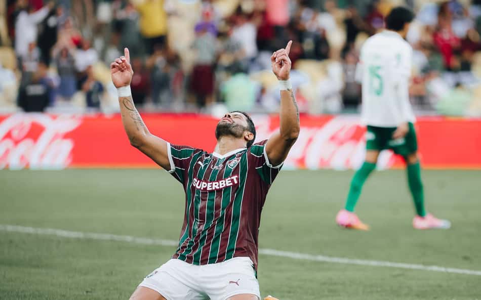 Hulk comemora o gol pelo Fluminense no duelo contra o Palmeiras