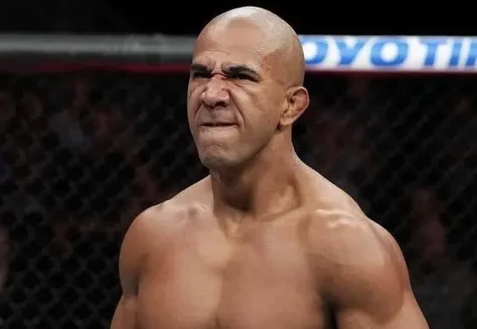 Gregory Robocop comemora vitória no UFC (Foto: Reprodução/Instagram @gregoryrodriguesmma)