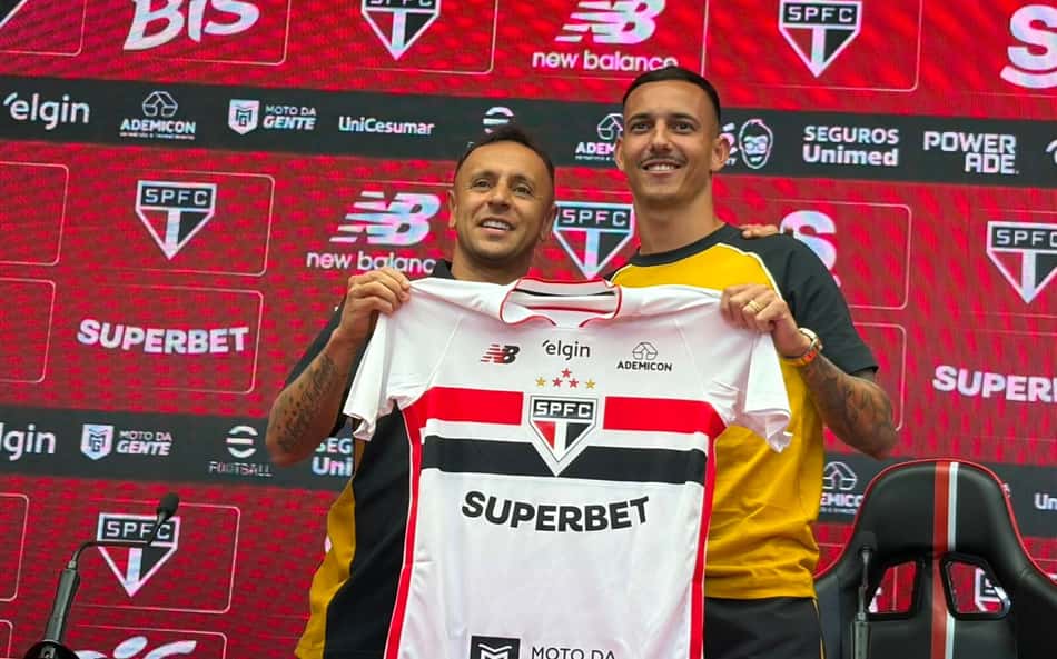 Iago e Rafinha em apresentação
