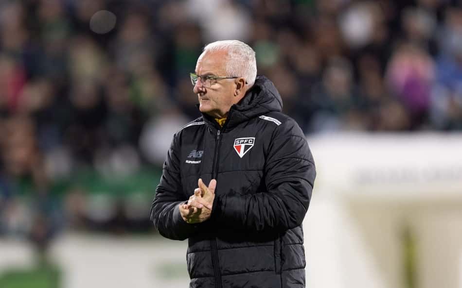 Souza defende Dorival e faz alerta ao São Paulo após derrota