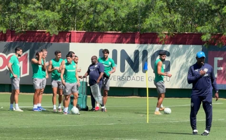 Igor Rabello treina com a equipe do Fluminense na manhã desta sexta-feira (28)