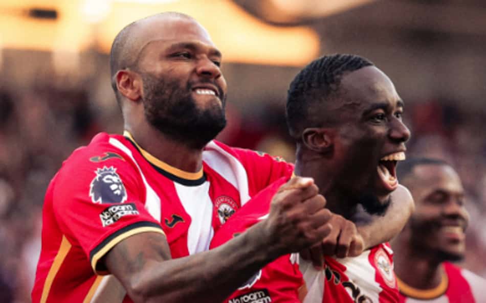 Igor Thiago comemora gol do Brentford