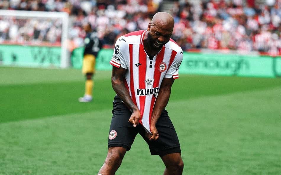 Igor Thiago comemorando gol pelo Brentford (Foto: Reprodução/X)