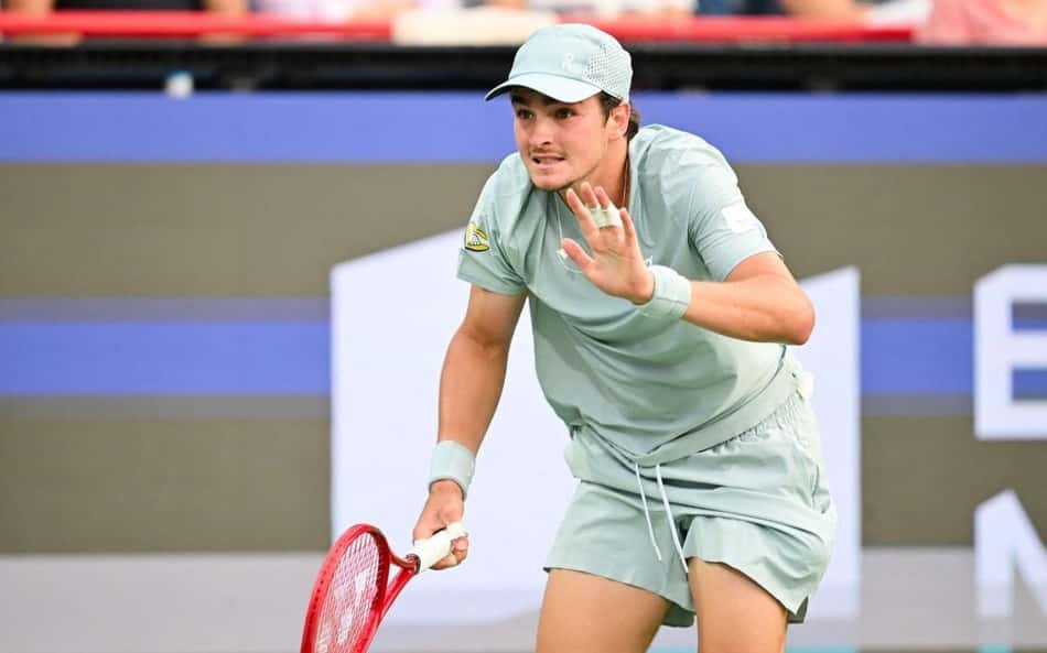 João Fonseca desiste de exibição no US Open após lesão