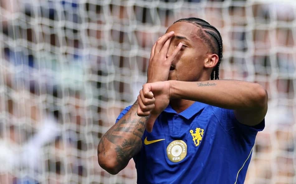 João Pedro comemora gol durante pré-temporada do Chelsea