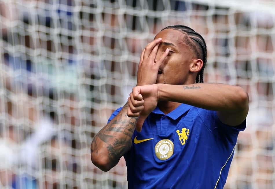 João Pedro comemora gol durante pré-temporada do Chelsea