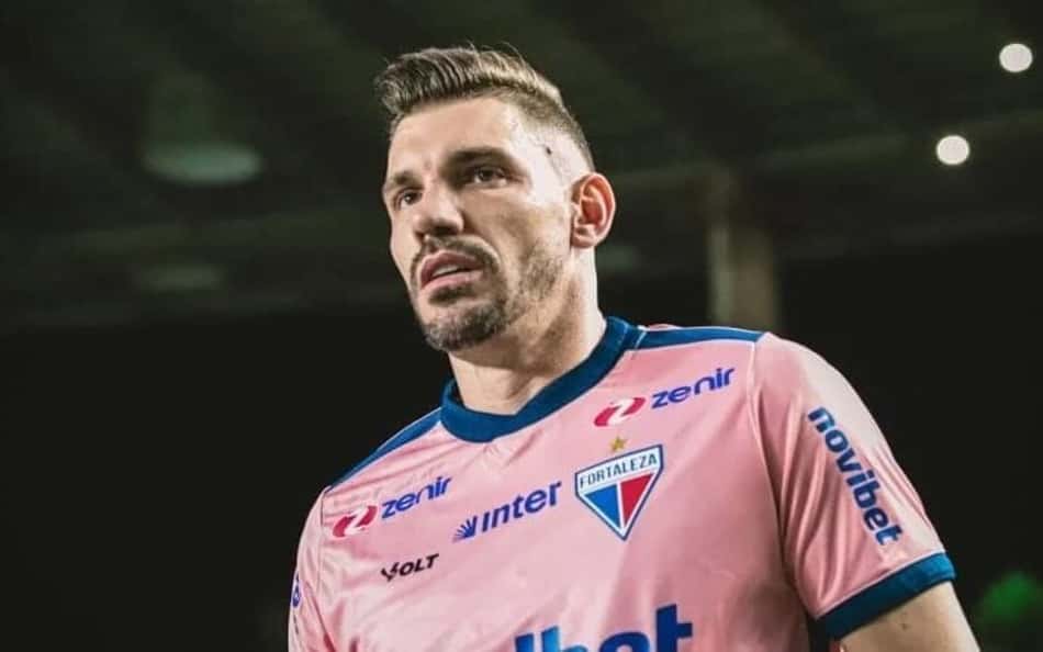 João Ricardo, goleiro do Fortaleza, durante partida