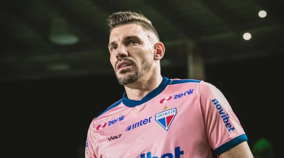 João Ricardo, goleiro do Fortaleza, durante partida