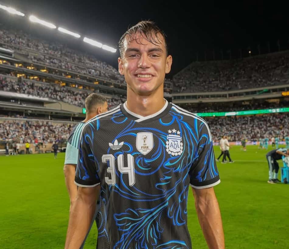 Joaquín Freitas em ação pela seleção principal da Argentina em amistoso
