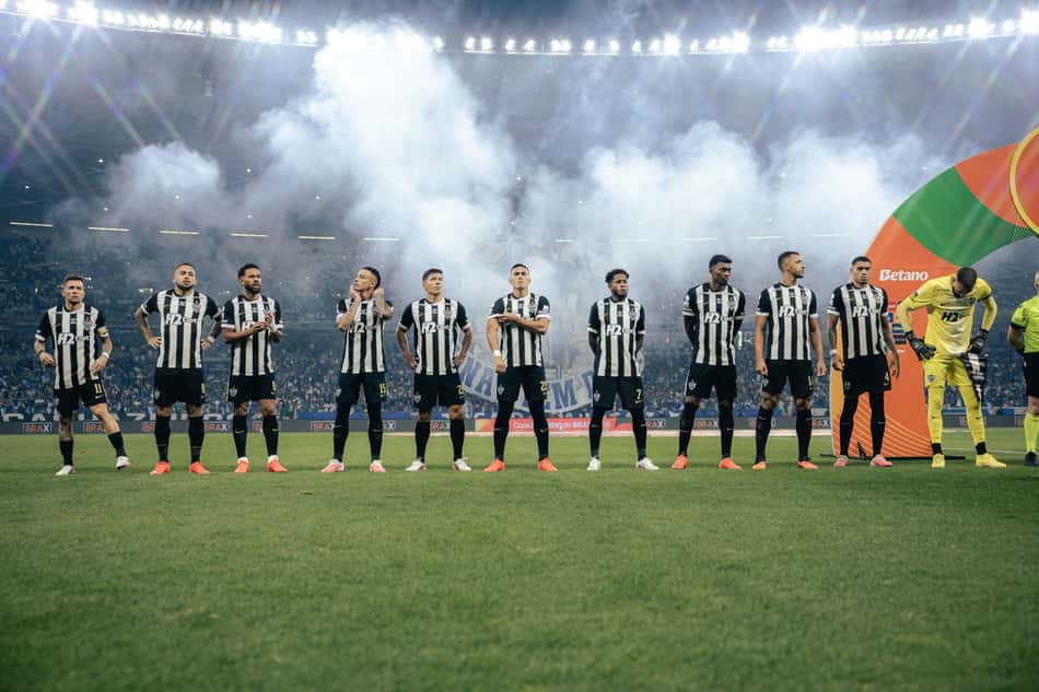 Jogadores do Atlético no clássico contra o Cruzeiro (Foto: Pedro Souza / Atlético)