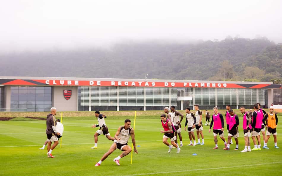 Jogadores do Flamengo no Ninho do Urubu