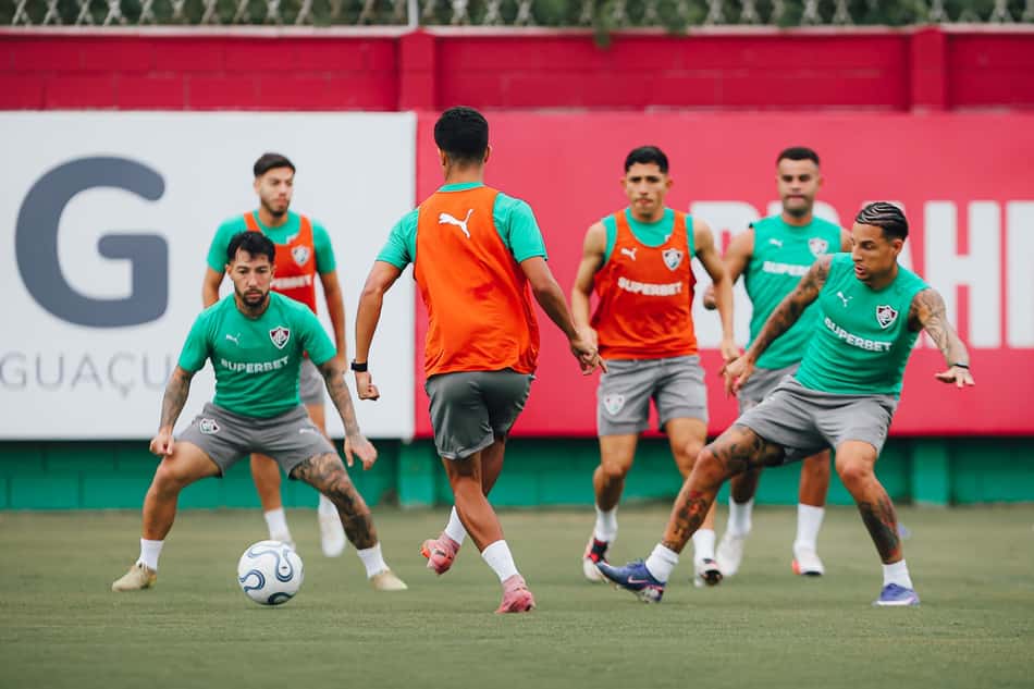 Jogadores do Fluminense treinando no CT Moacyr Castilho