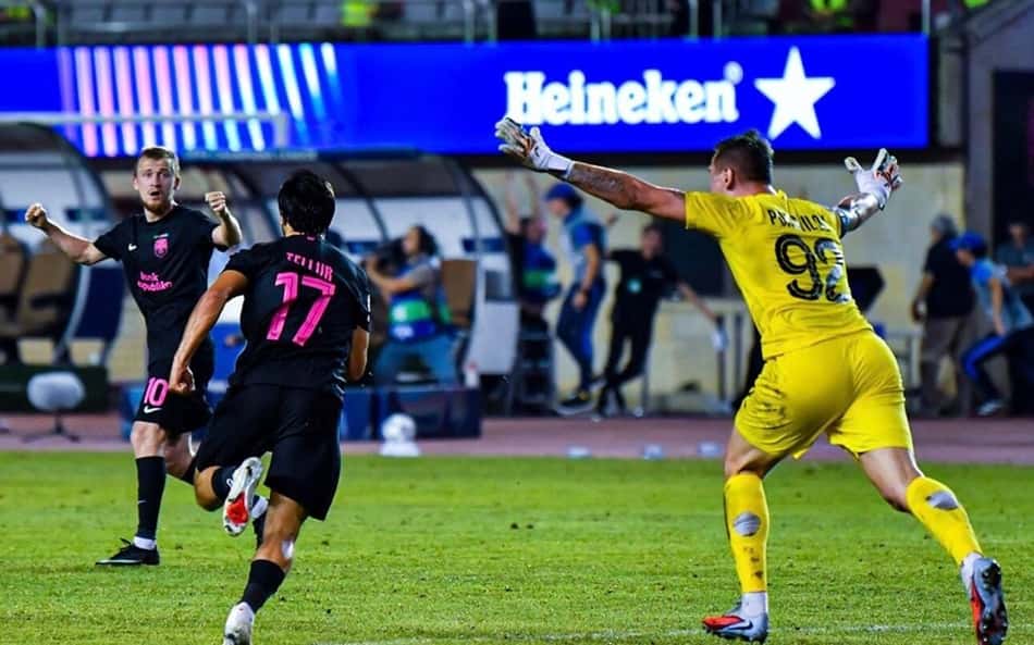 Champions League tem estreia histórica e virada épica nos playoffs desta terça