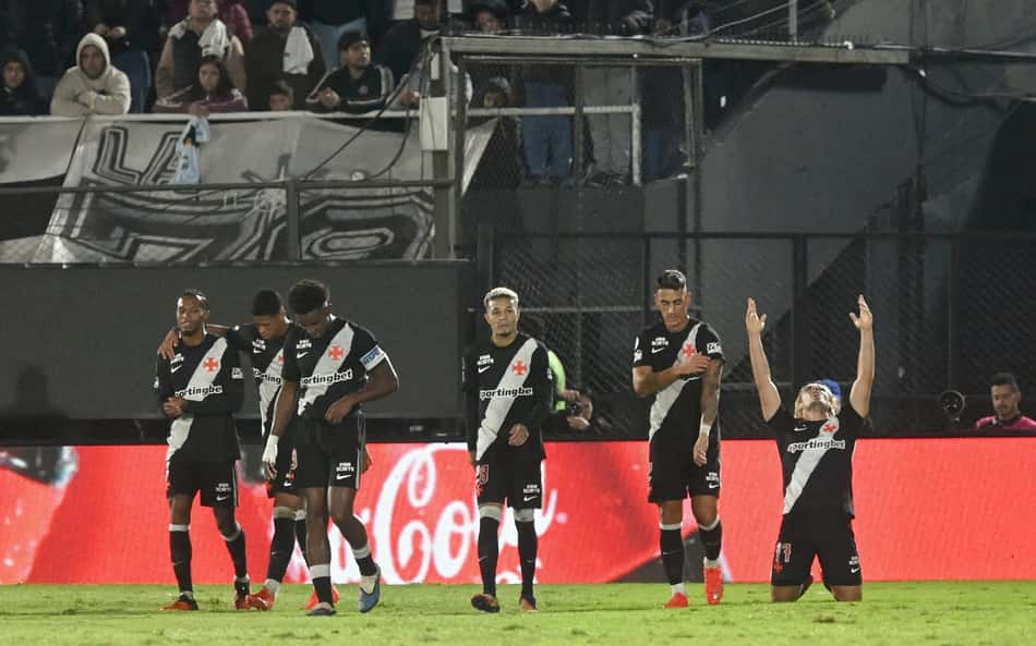 Sul-Americana é bote salva-vidas e problema para o Vasco