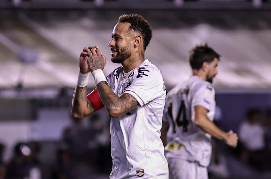 Jornalista compara poder de decisão de Neymar e Memphis Depay (Foto: Fabio Giannelli/AGIF/Folhapress)