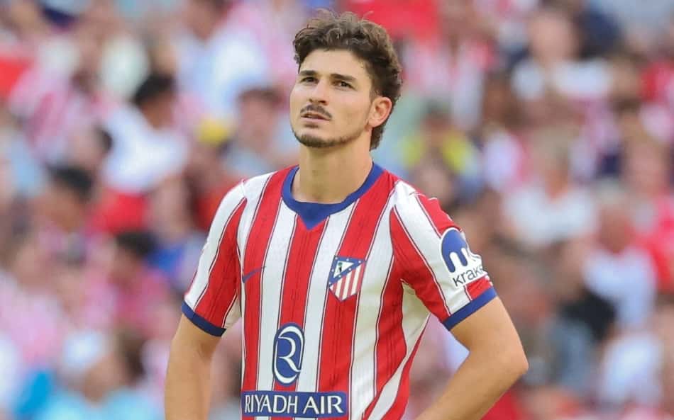 Julián Álvarez em ação no duelo entre Atlético de Madrid e Villarreal
