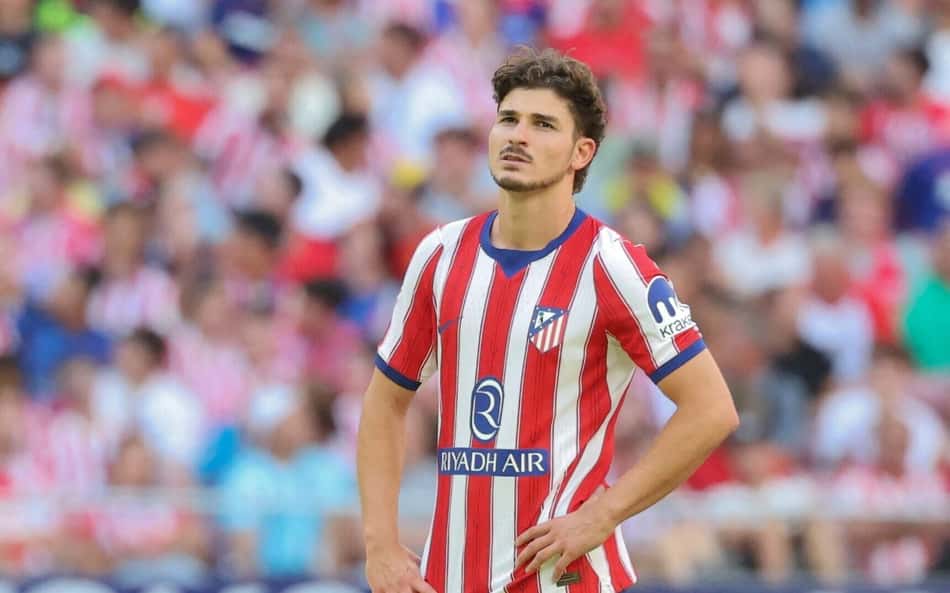 Julián Álvarez em ação no duelo entre Atlético de Madrid e Villarreal
