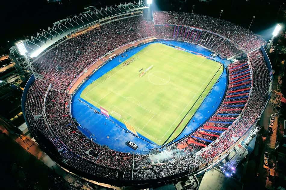 Vista aérea do estádio La Nueva Olla, casa do Cerro Porteño