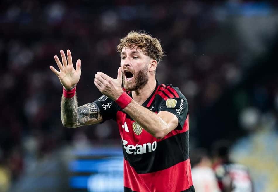 Léo Pereira durante partida do Flamengo na Libertadores