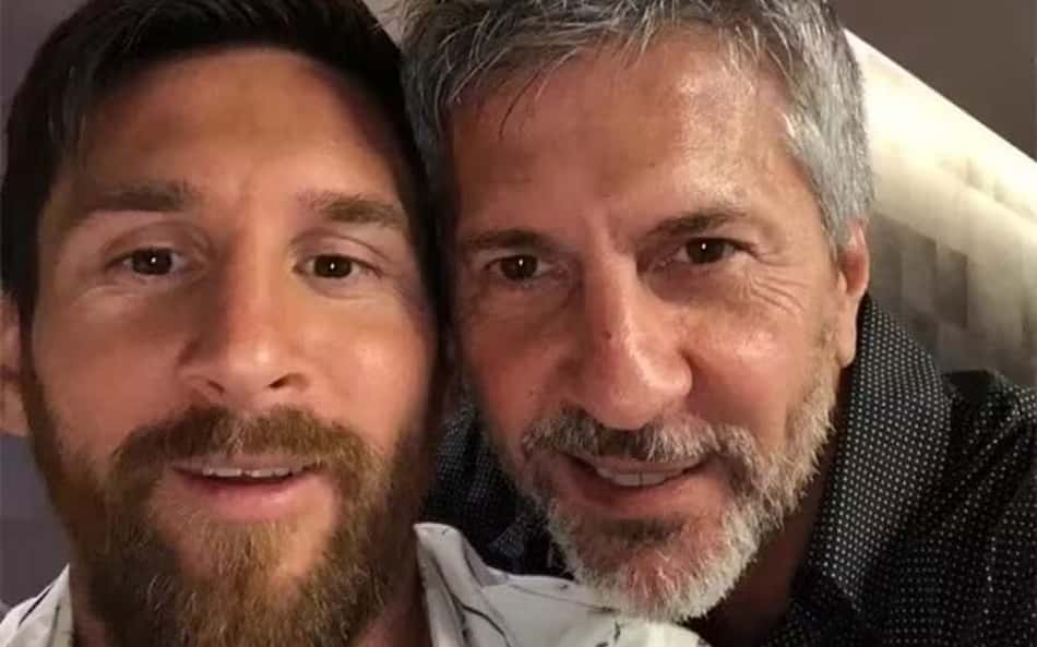 Lionel Messi ao lado de Jorge Messi