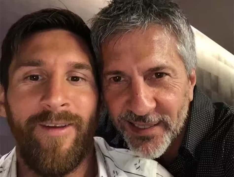 Lionel Messi ao lado de Jorge Messi