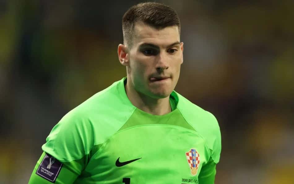 Destaque da seleção croata, o goleiro de 31 anos foi adquirido pelo Barcelona junto ao Fenerbahçe por 4 milhões de euros