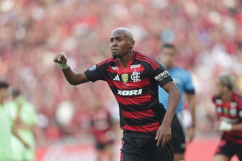 Lorran, do Flamengo, na decisão do Mundial Sub-20 contra o Barcelona