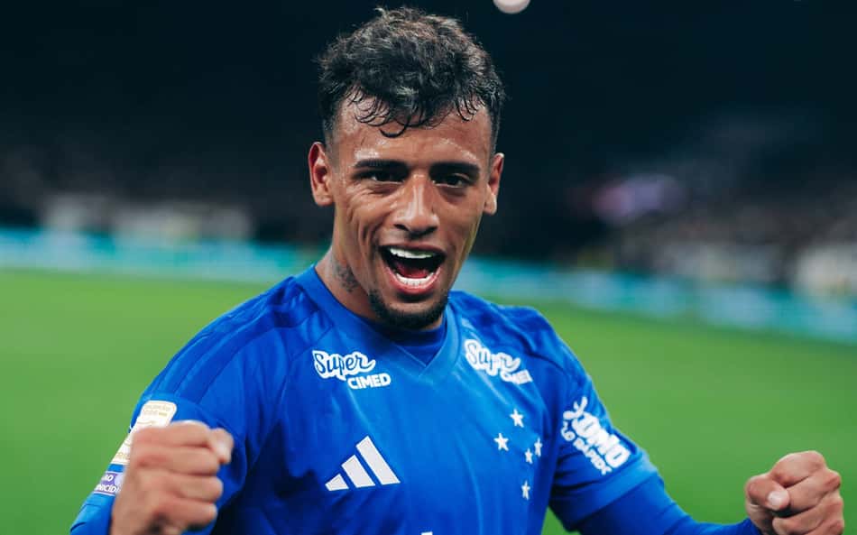 Lucho comemora vitória do Cruzeiro