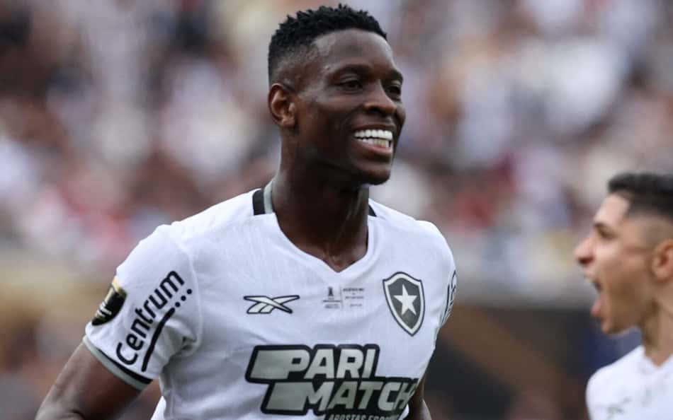 Luiz Henrique comemora gol marcado pelo Botafogo sobre o Atlético-MG na final da Libertadores