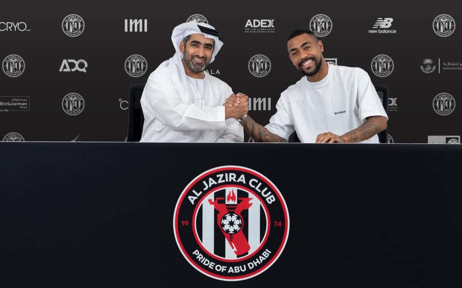 Ex-Corinthians e Barcelona sai do Al-Hilal e acerta com novo time