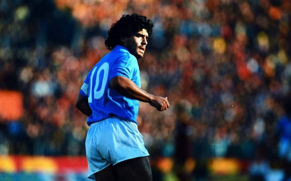 Maradona em Roma x Napoli (1987)