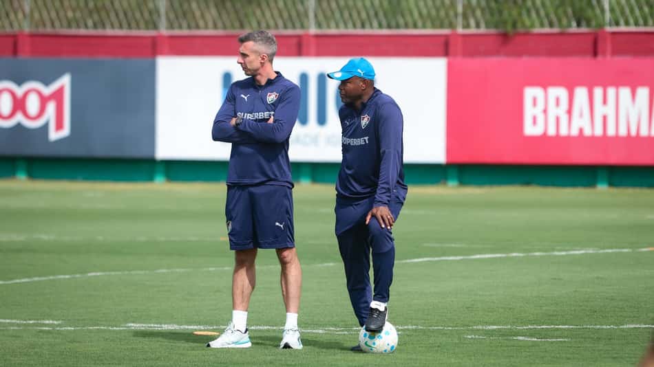 Marcão comanda primeiro treino do Fluminense após demissão de Zubeldía