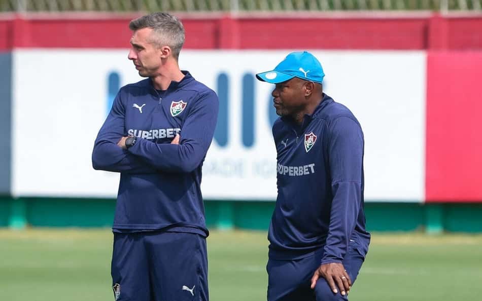 Marcão comanda primeiro treino do Fluminense após demissão de Zubeldía