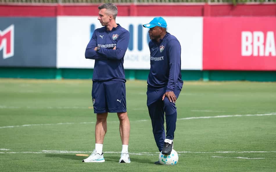 Marcão comanda primeiro treino do Fluminense após demissão de Zubeldía
