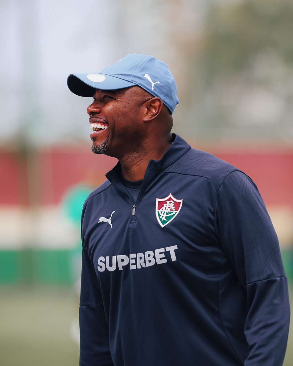 Marcão no comando do treino do Fluminense