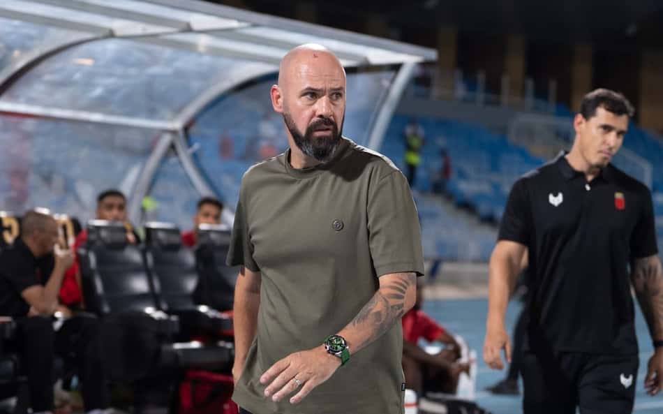 Marcelo Dulac em ação no comando do Al-Riyadh, da Arábia Saudita