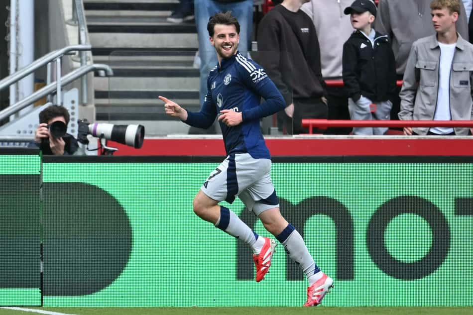 Mason Mount comemora gol do Manchester United contra o Brentford, pela Premier League