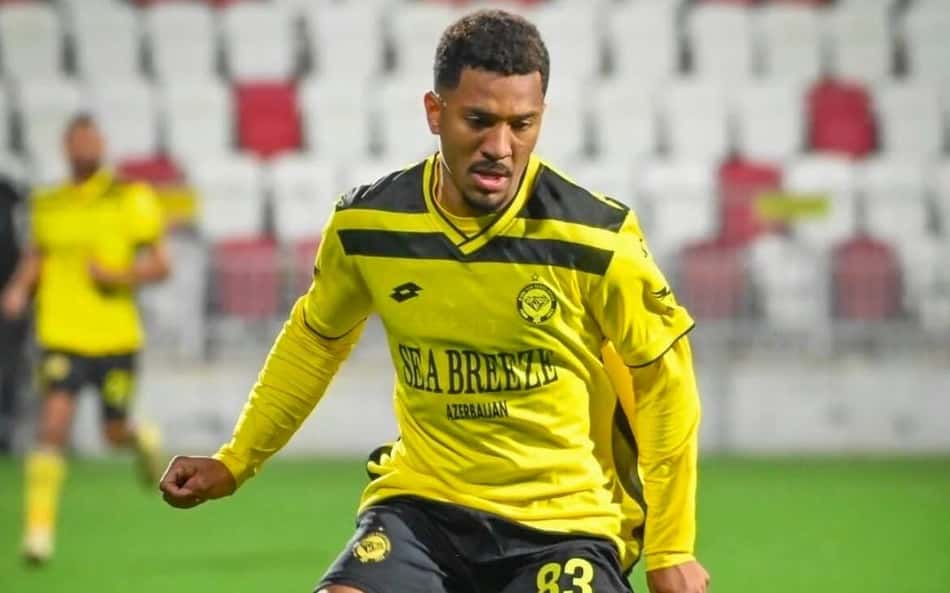Matheus Davó em ação pelo Maccabi Netanya